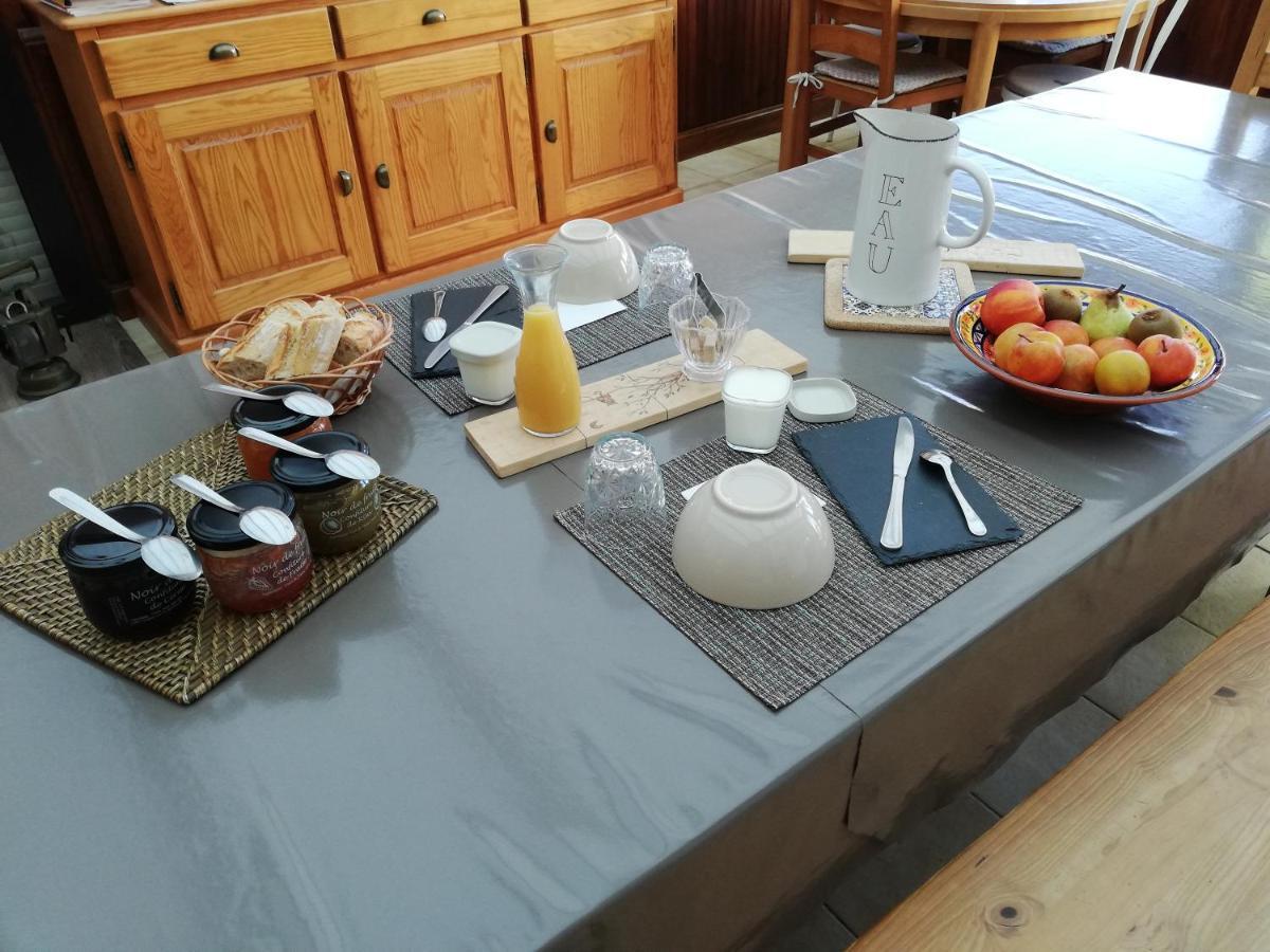 Entre Marais Et Gatine Bed & Breakfast Saint-Pompain Екстериор снимка
